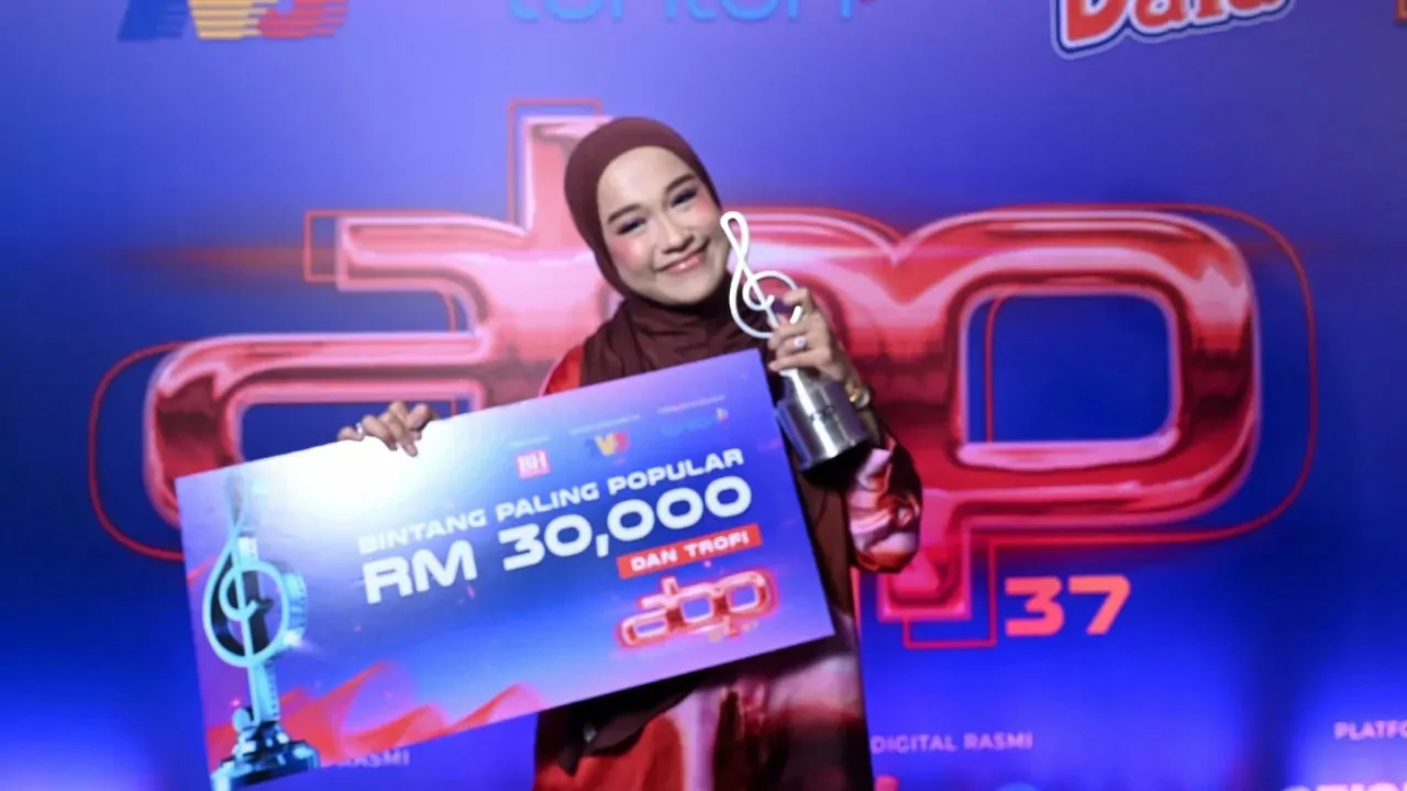 ernie zakri pemenang anugera bintang paling popular 2025