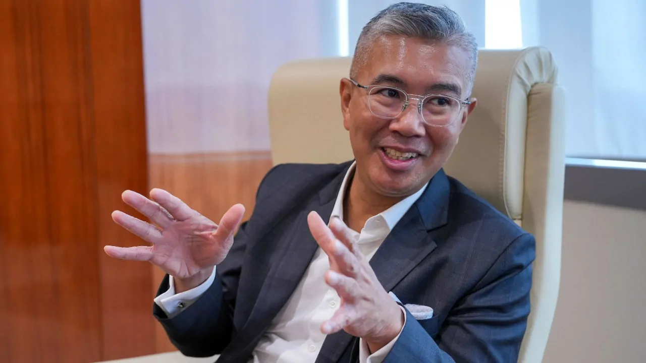 tengku zafrul dilantik sebagai penasihat kanan anwar ibrahim